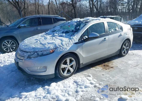 2012 Chevrolet Volt z USA, uszkodzony, nr VIN 1G1RA6E43CU123591